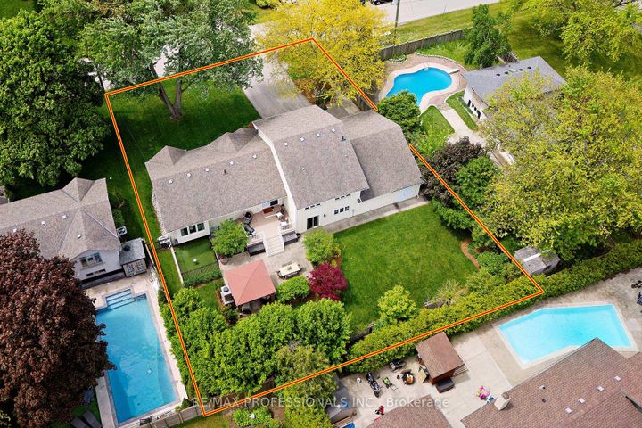 Photo 36 at 321 Wendy Lane, WO West, Oakville