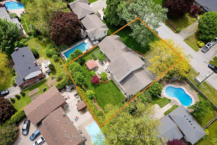 Photo 42 at 321 Wendy Lane, WO West, Oakville