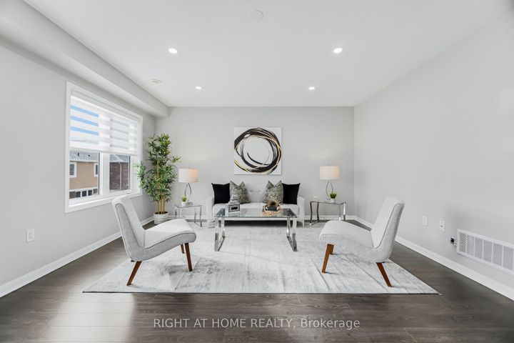 Photo 17 at 10 Vanhorne Close, Northwest Brampton, Brampton