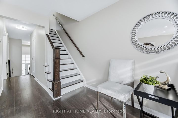 Photo 20 at 10 Vanhorne Close, Northwest Brampton, Brampton