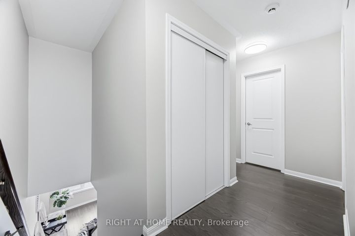 Photo 21 at 10 Vanhorne Close, Northwest Brampton, Brampton