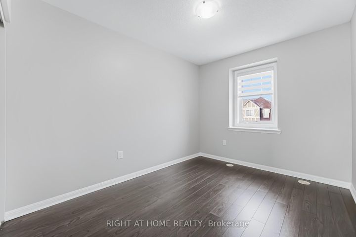 Photo 28 at 10 Vanhorne Close, Northwest Brampton, Brampton