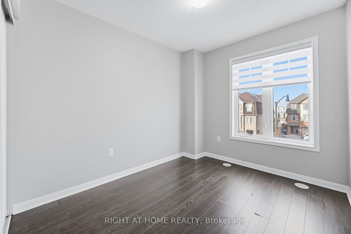 Photo 30 at 10 Vanhorne Close, Northwest Brampton, Brampton