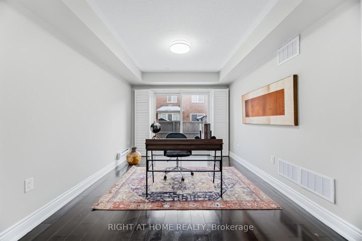 Photo 34 at 10 Vanhorne Close, Northwest Brampton, Brampton