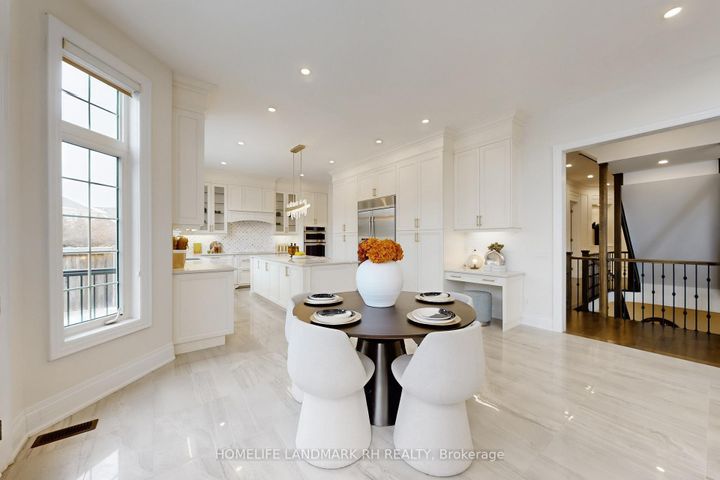 Photo 12 at 38 Kaia Court, Patterson, Vaughan