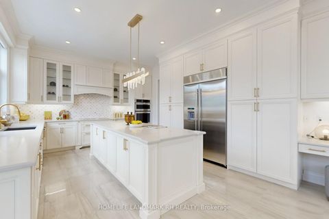 Photo 10 at 38 Kaia Court, Patterson, Vaughan