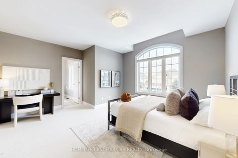 Photo 35 at 38 Kaia Court, Patterson, Vaughan