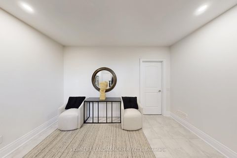 Photo 45 at 38 Kaia Court, Patterson, Vaughan