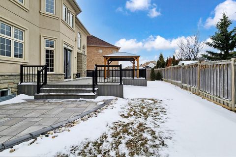 Photo 46 at 38 Kaia Court, Patterson, Vaughan