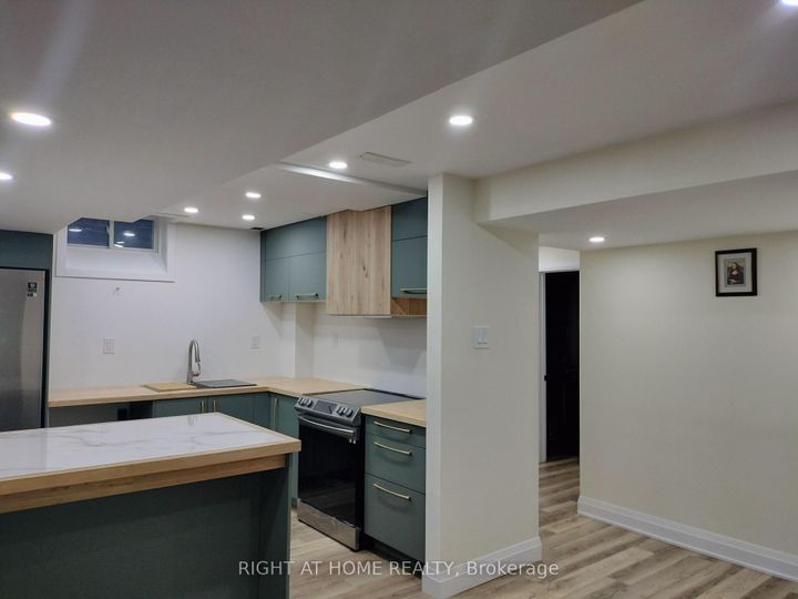 Photo 34 at 154 Peter Rupert Avenue W, Patterson, Vaughan