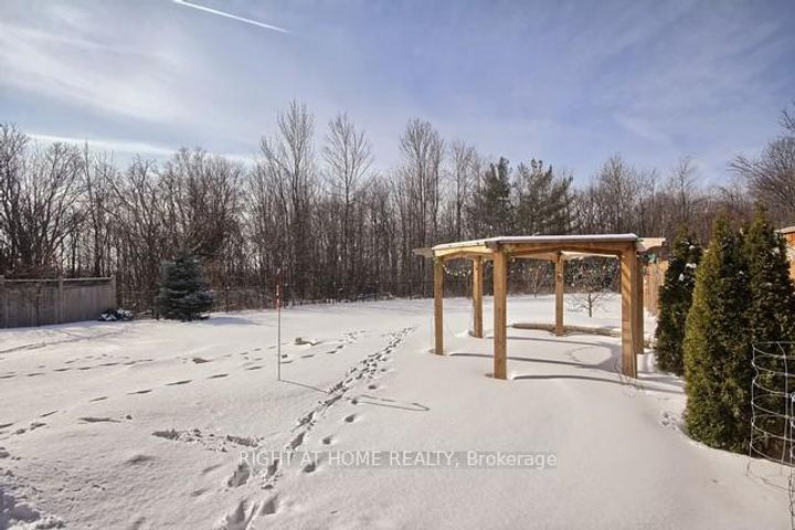 Photo 38 at 154 Peter Rupert Avenue W, Patterson, Vaughan