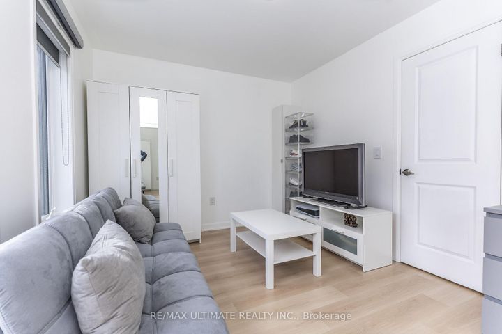 Photo 13 at 13 Caroline Carpenter Grove, CFB, Toronto