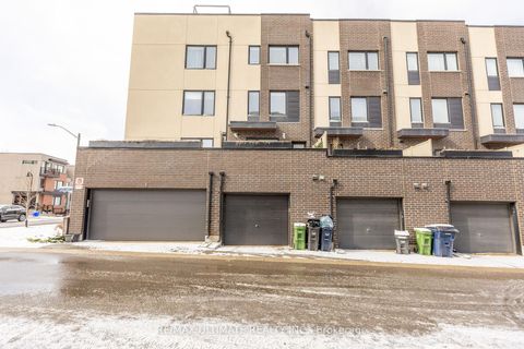 Photo 34 at 13 Caroline Carpenter Grove, CFB, Toronto