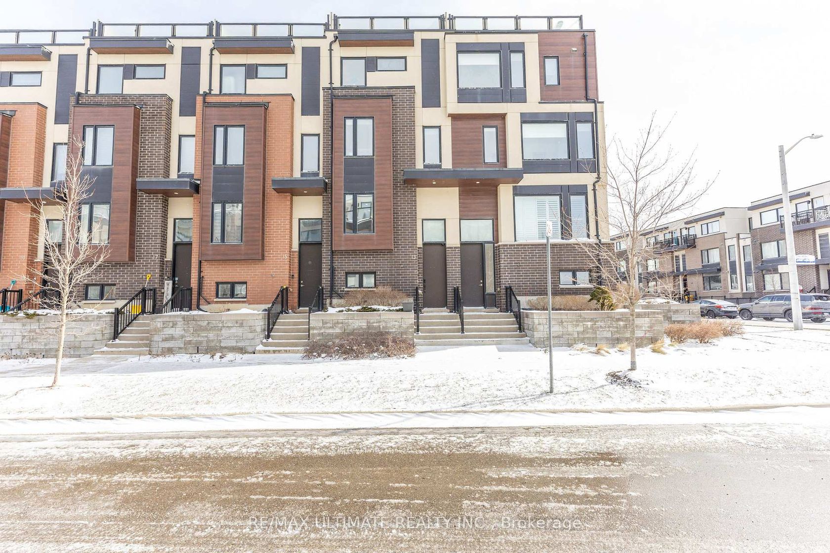 13 Caroline Carpenter Grove, CFB, Toronto photo 4