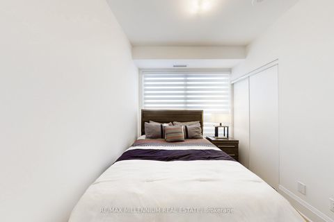 Photo 35 at 2202 - 30 Elm Drive W, City Centre, Mississauga