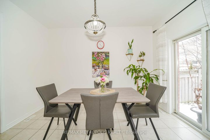 Photo 7 at 58 Lady Loretta Lane, Patterson, Vaughan