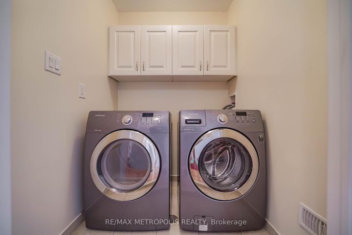 Photo 25 at 58 Lady Loretta Lane, Patterson, Vaughan