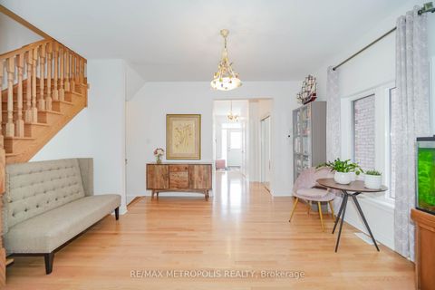 Photo 4 at 58 Lady Loretta Lane, Patterson, Vaughan