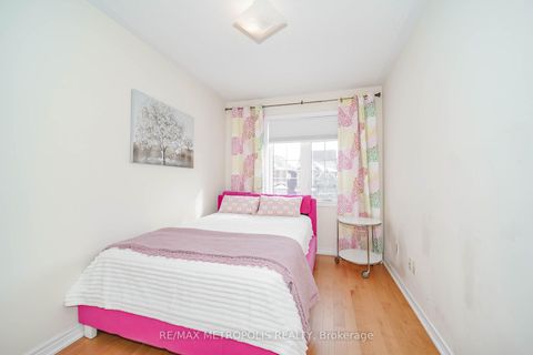 Photo 15 at 58 Lady Loretta Lane, Patterson, Vaughan