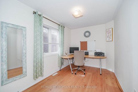 Photo 16 at 58 Lady Loretta Lane, Patterson, Vaughan