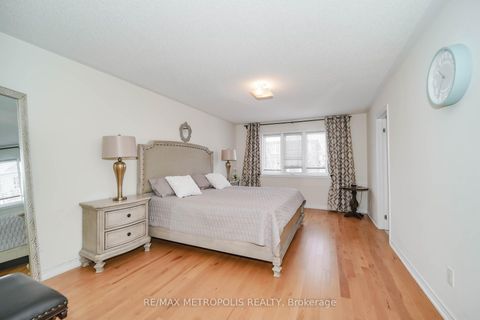 Photo 18 at 58 Lady Loretta Lane, Patterson, Vaughan