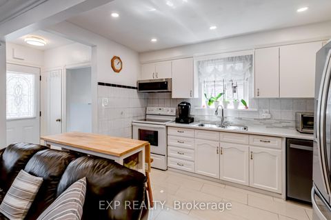 Photo 6 at 436 Oakwood Avenue, Oakwood Village, Toronto