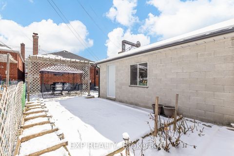 Photo 31 at 436 Oakwood Avenue, Oakwood Village, Toronto