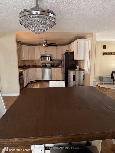 Photo 11 at 25 Comforts Cove Crescent, Rural Innisfil, Innisfil