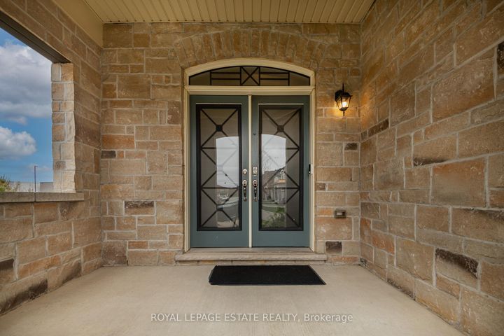 Photo 4 at 29 Provost Trail, Bram West, Brampton