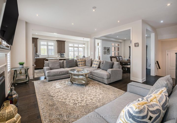 Photo 7 at 29 Provost Trail, Bram West, Brampton