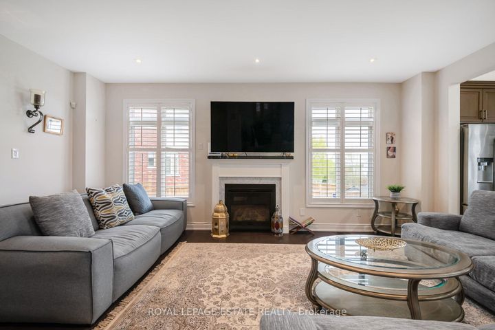 Photo 9 at 29 Provost Trail, Bram West, Brampton