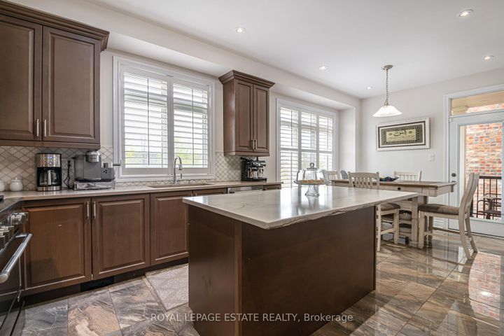 Photo 17 at 29 Provost Trail, Bram West, Brampton