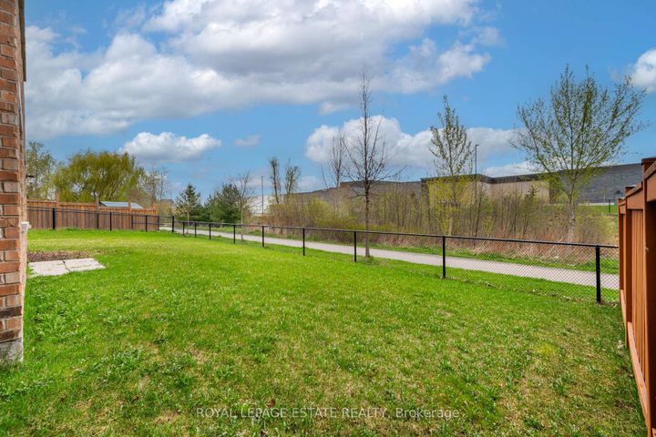 Photo 43 at 29 Provost Trail, Bram West, Brampton