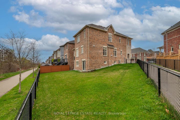 Photo 44 at 29 Provost Trail, Bram West, Brampton