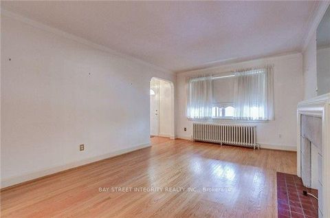 Photo 5 at 889 Royal York Road, Queensway, Toronto