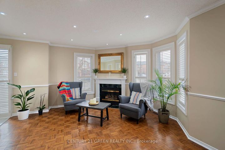 Photo 7 at 170 - 455 Apache Court, Hurontario, Mississauga