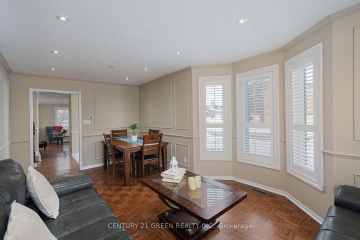 Photo 17 at 170 - 455 Apache Court, Hurontario, Mississauga