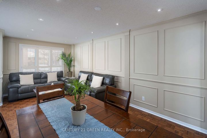 Photo 18 at 170 - 455 Apache Court, Hurontario, Mississauga