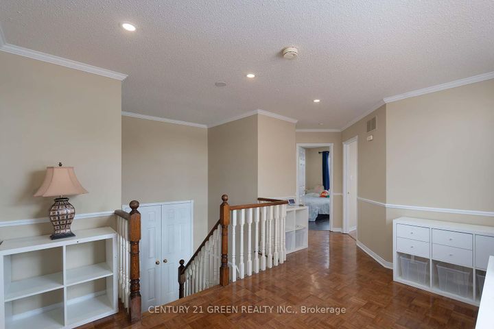 Photo 23 at 170 - 455 Apache Court, Hurontario, Mississauga