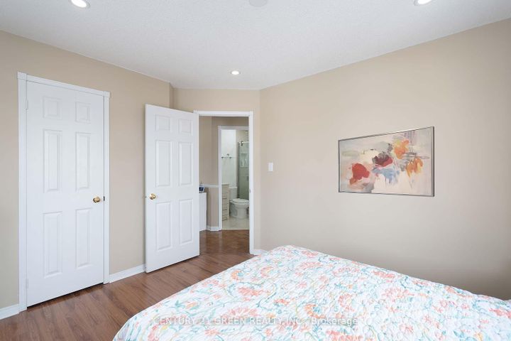 Photo 30 at 170 - 455 Apache Court, Hurontario, Mississauga