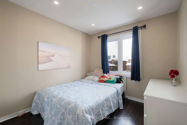 Photo 31 at 170 - 455 Apache Court, Hurontario, Mississauga