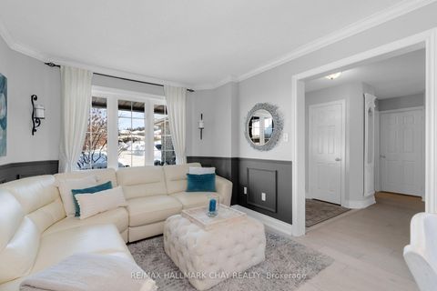 Photo 4 at 12 Muir Drive, Ardagh, Barrie