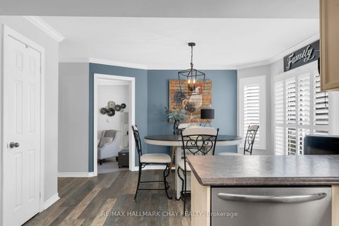 Photo 8 at 12 Muir Drive, Ardagh, Barrie