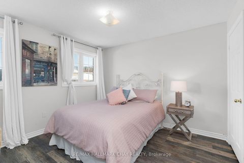 Photo 17 at 12 Muir Drive, Ardagh, Barrie