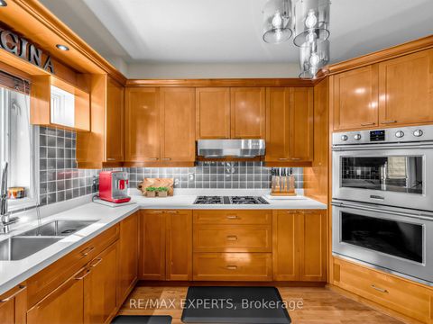 Photo 13 at 203 Thomson Creek Boulevard, Islington Woods, Vaughan