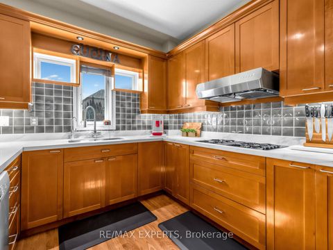 Photo 14 at 203 Thomson Creek Boulevard, Islington Woods, Vaughan