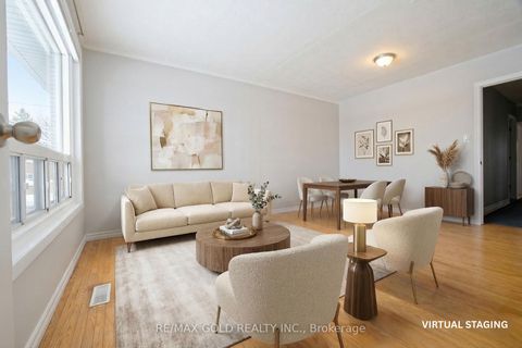 Photo 1 at 130 Duncanwoods Drive, Humber Summit, Toronto
