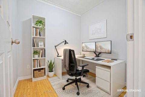 Photo 2 at 130 Duncanwoods Drive, Humber Summit, Toronto