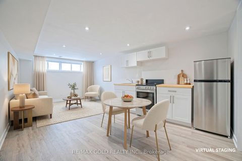 Photo 8 at 130 Duncanwoods Drive, Humber Summit, Toronto