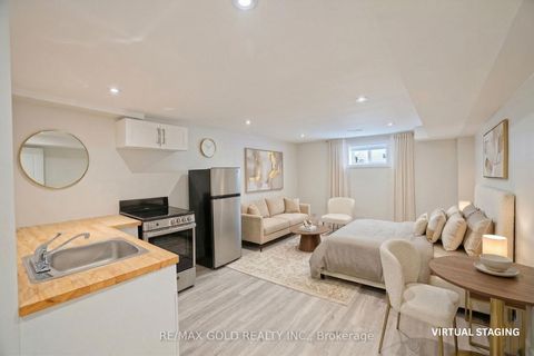 Photo 13 at 130 Duncanwoods Drive, Humber Summit, Toronto